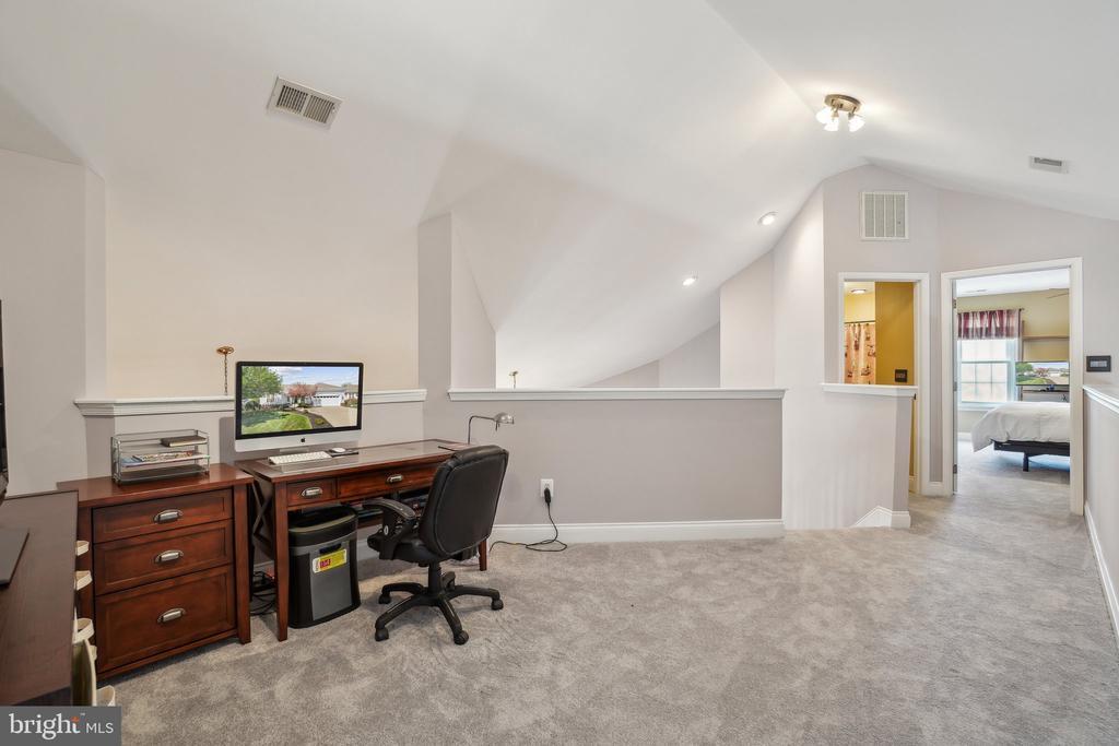 Gainesville, Virginia, 20155, United States, 3 Bedrooms Bedrooms, ,4 BathroomsBathrooms,Residential,For Sale,1896801