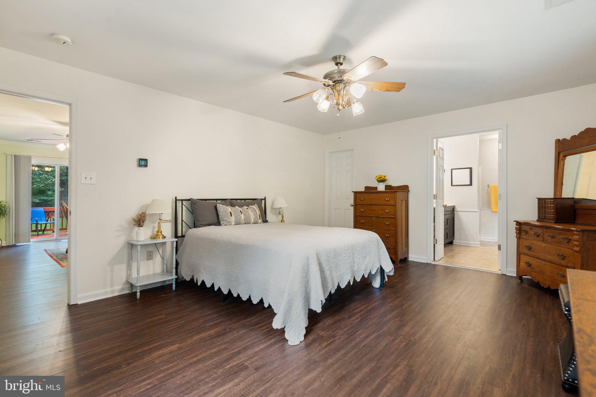 Warrenton, Virginia, 20187, United States, ,Residential,For Sale,1943108