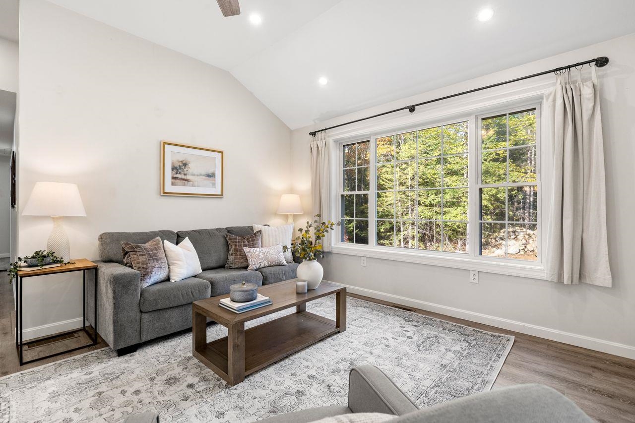 Mont Vernon, New Hampshire, 03057, United States, 3 Bedrooms Bedrooms, ,1 BathroomBathrooms,Residential,For Sale,1998369