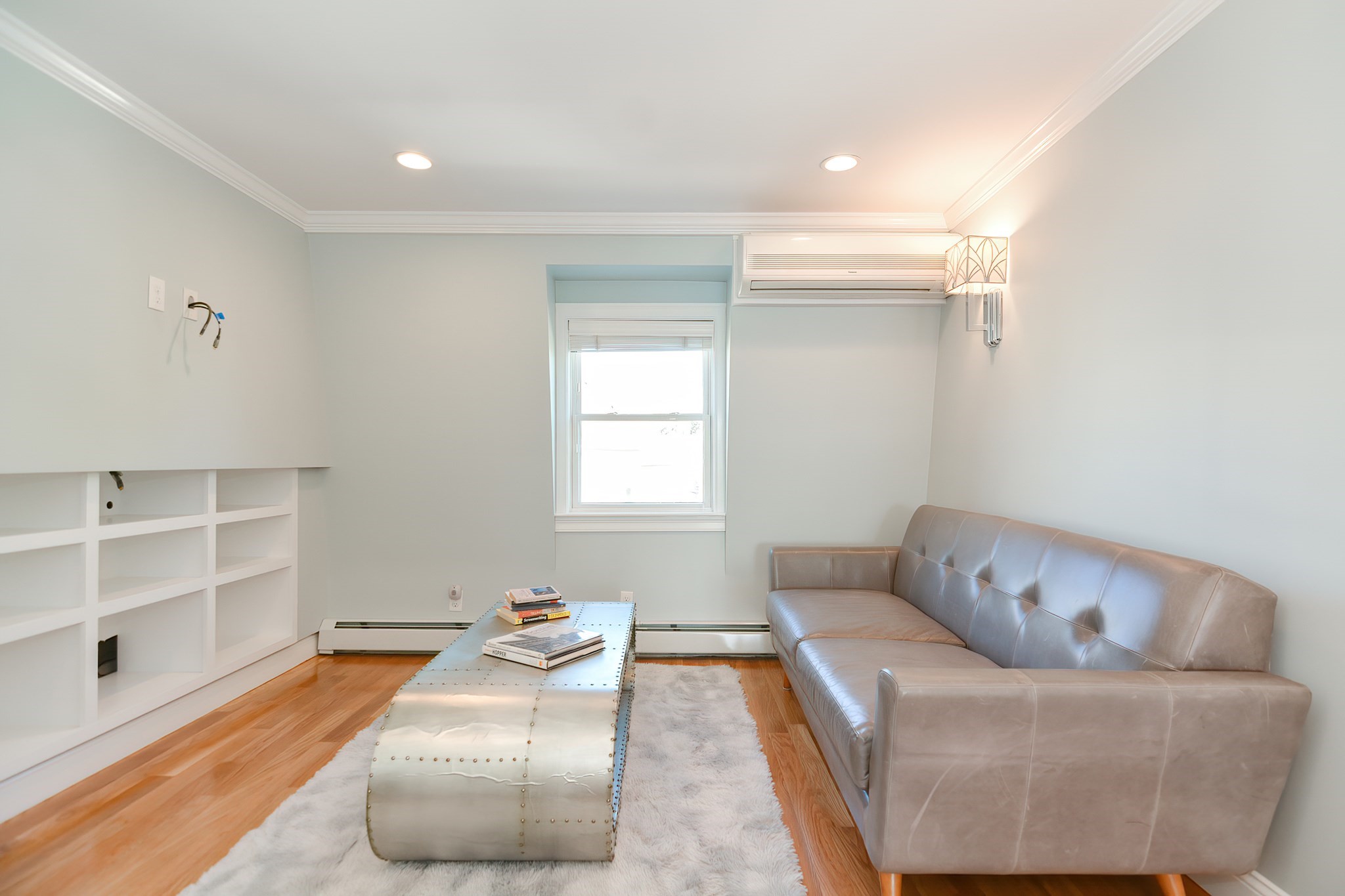 East Boston, Massachusetts, 02128, United States, 2 Bedrooms Bedrooms, ,1 BathroomBathrooms,Residential,For Sale,1938178