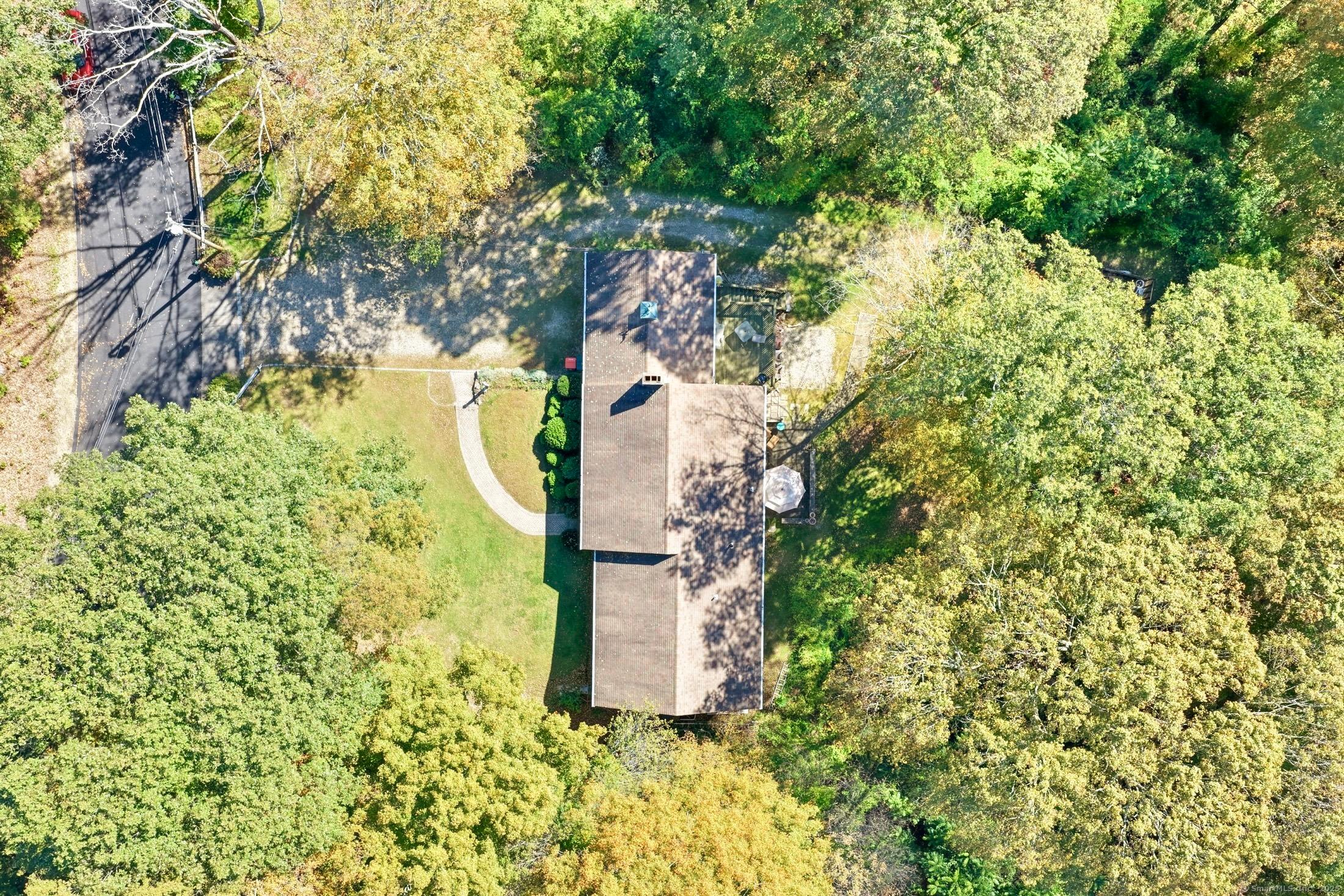 Redding, Connecticut, 06896, United States, 5 Bedrooms Bedrooms, ,3 BathroomsBathrooms,Residential,For Sale,1986152