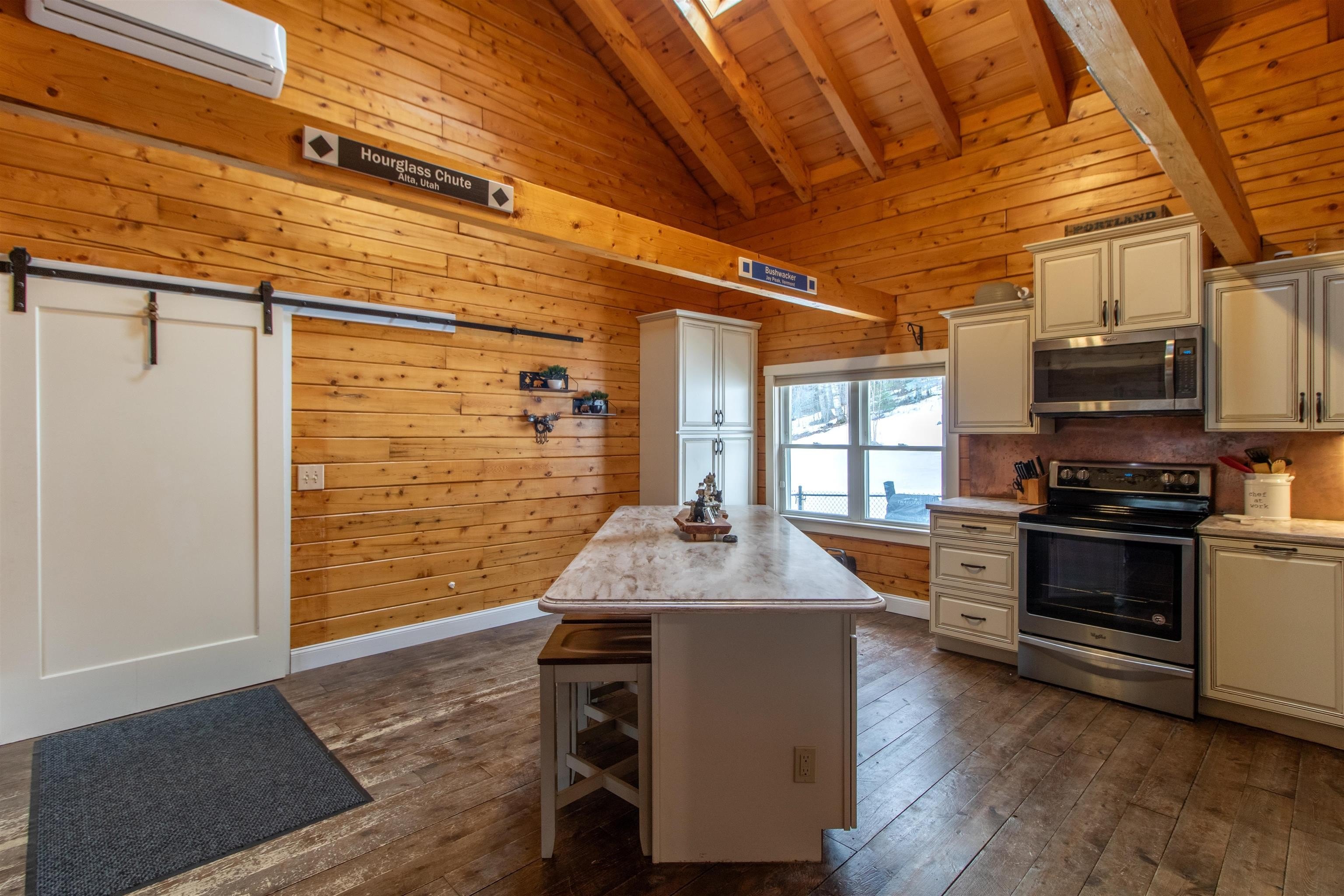 Lyndon, Vermont, 05851, United States, 3 Bedrooms Bedrooms, ,1 BathroomBathrooms,Residential,For Sale,2038381