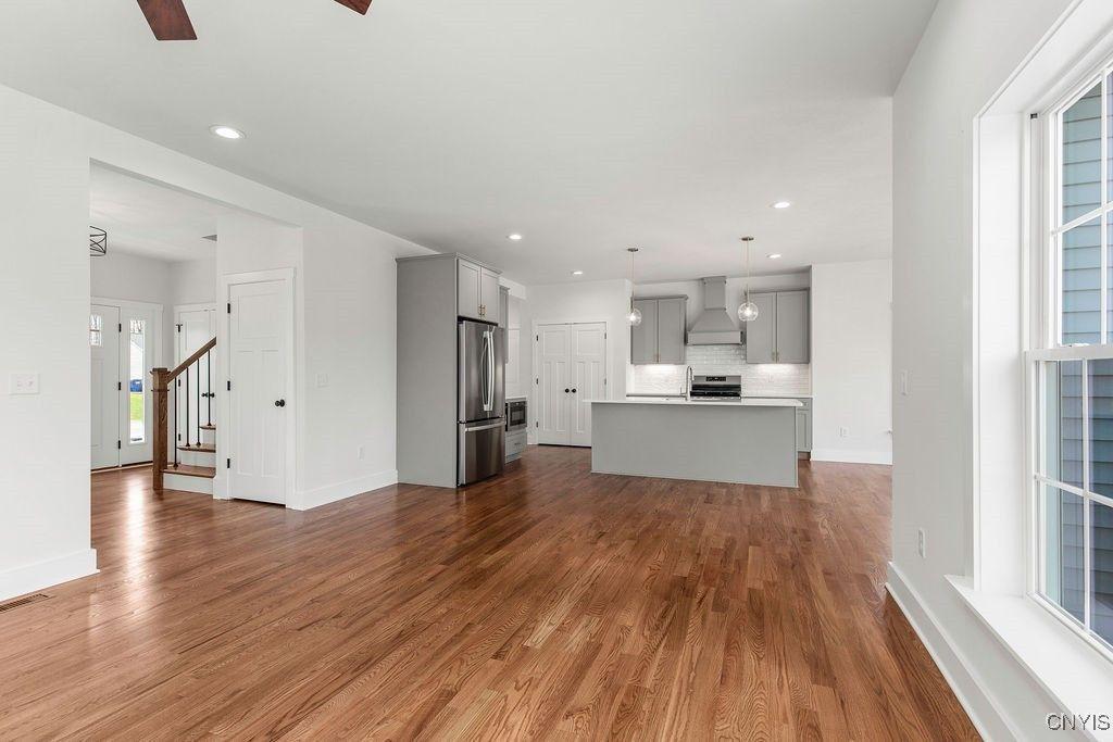 Baldwinsville, New York, 13027, United States, 3 Bedrooms Bedrooms, ,3 BathroomsBathrooms,Residential,For Sale,1796906