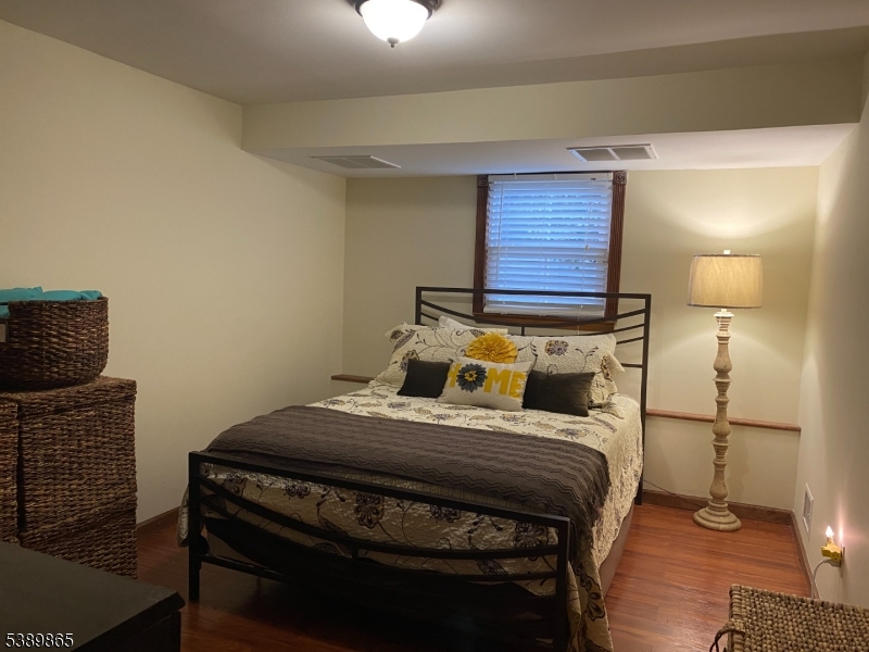 Kenilworth Boro, New Jersey, 07033, United States, 4 Bedrooms Bedrooms, ,3 BathroomsBathrooms,Residential,For Sale,1960760