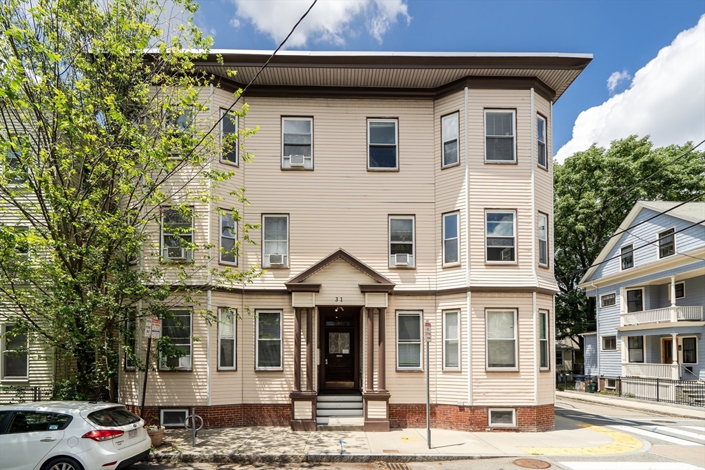 Cambridge, Massachusetts, 02139, United States, 22 Bedrooms Bedrooms, ,9 BathroomsBathrooms,Residential,For Sale,1903632