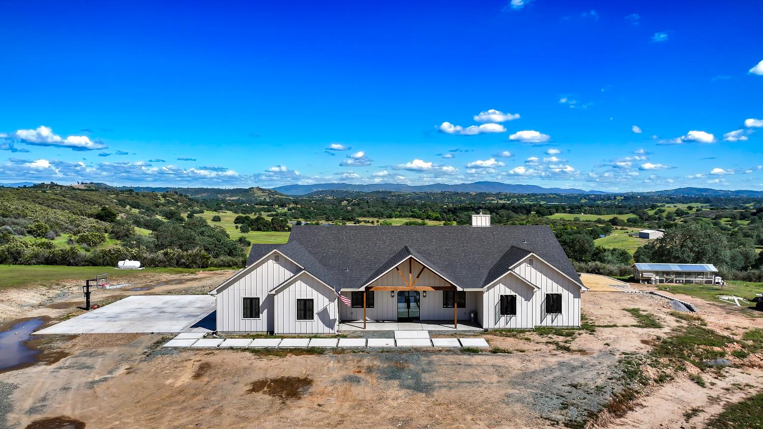Burson, California, 95225, United States, 4 Bedrooms Bedrooms, ,4 BathroomsBathrooms,Residential,For Sale,2040271