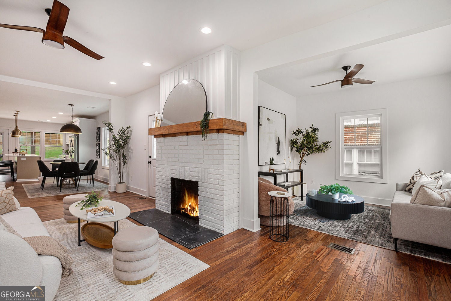 Atlanta, Georgia, 30310, United States, 4 Bedrooms Bedrooms, ,4 BathroomsBathrooms,Residential,For Sale,1893275