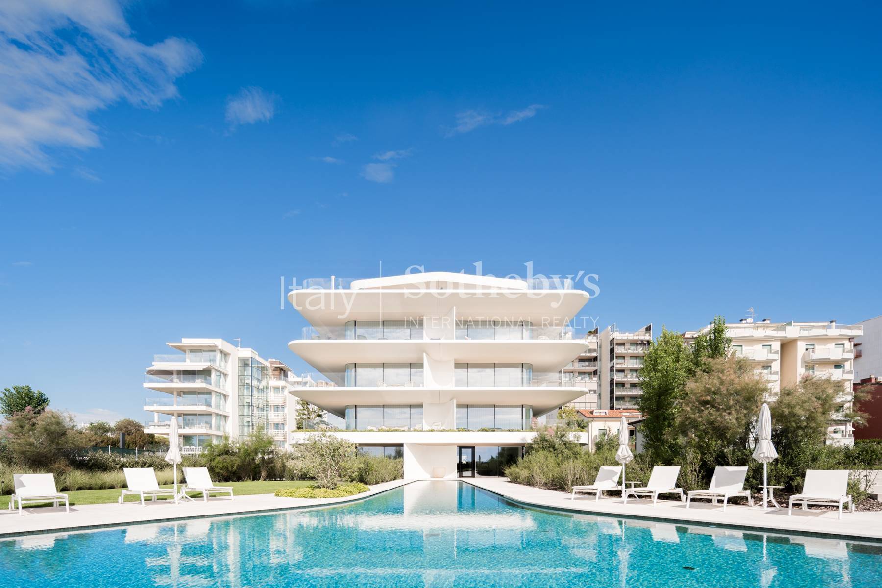  Exclusive Seafront Penthouse - 物件實景