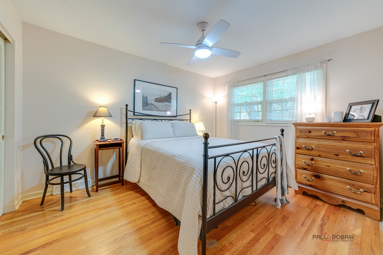 Arlington Heights, Illinois, 60005, United States, 4 Bedrooms Bedrooms, ,3 BathroomsBathrooms,Residential,For Sale,1919635