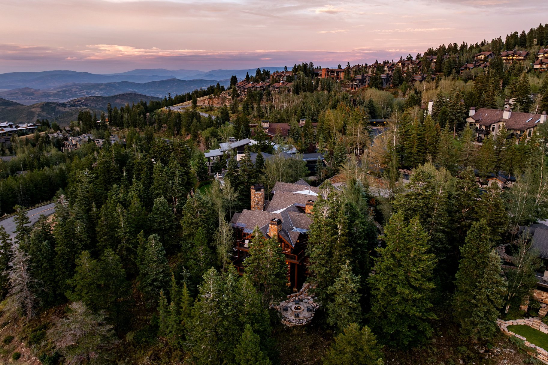  Mountain Transitional Legacy Ski Home in Gated Upper Deer Valley Community - 物件實景