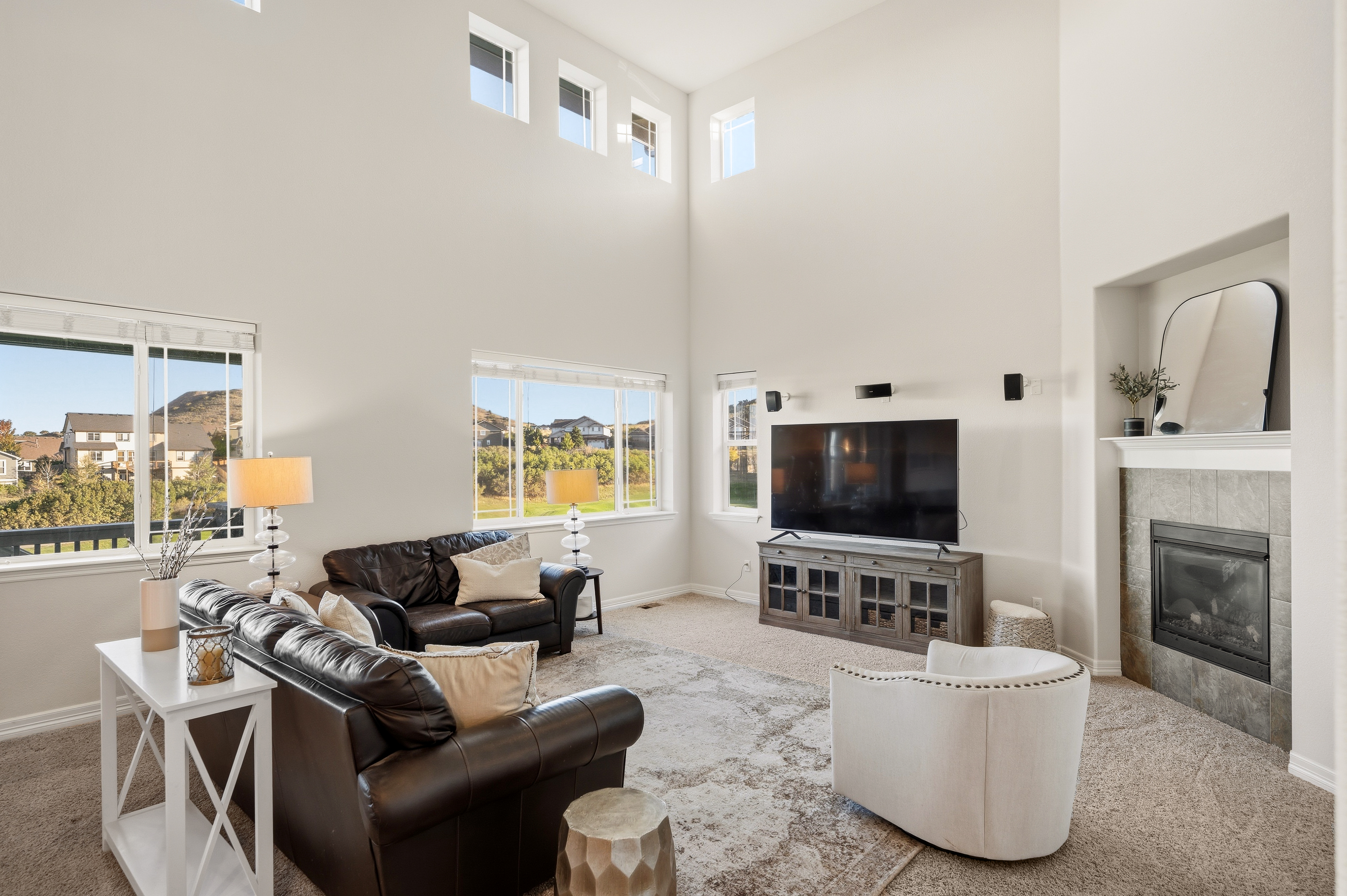  Red Hawk Ridge Fairway Home with Massive Island Kitchen & Walk-Out Golf Entertai - 物件實景
