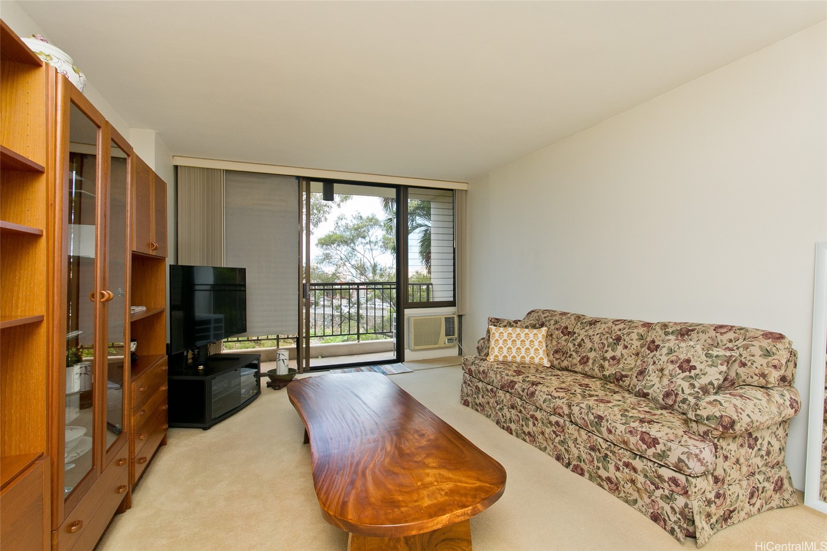 Honolulu, Hawaii, 96816, United States, 2 Bedrooms Bedrooms, ,2 BathroomsBathrooms,Residential,For Sale,1766362