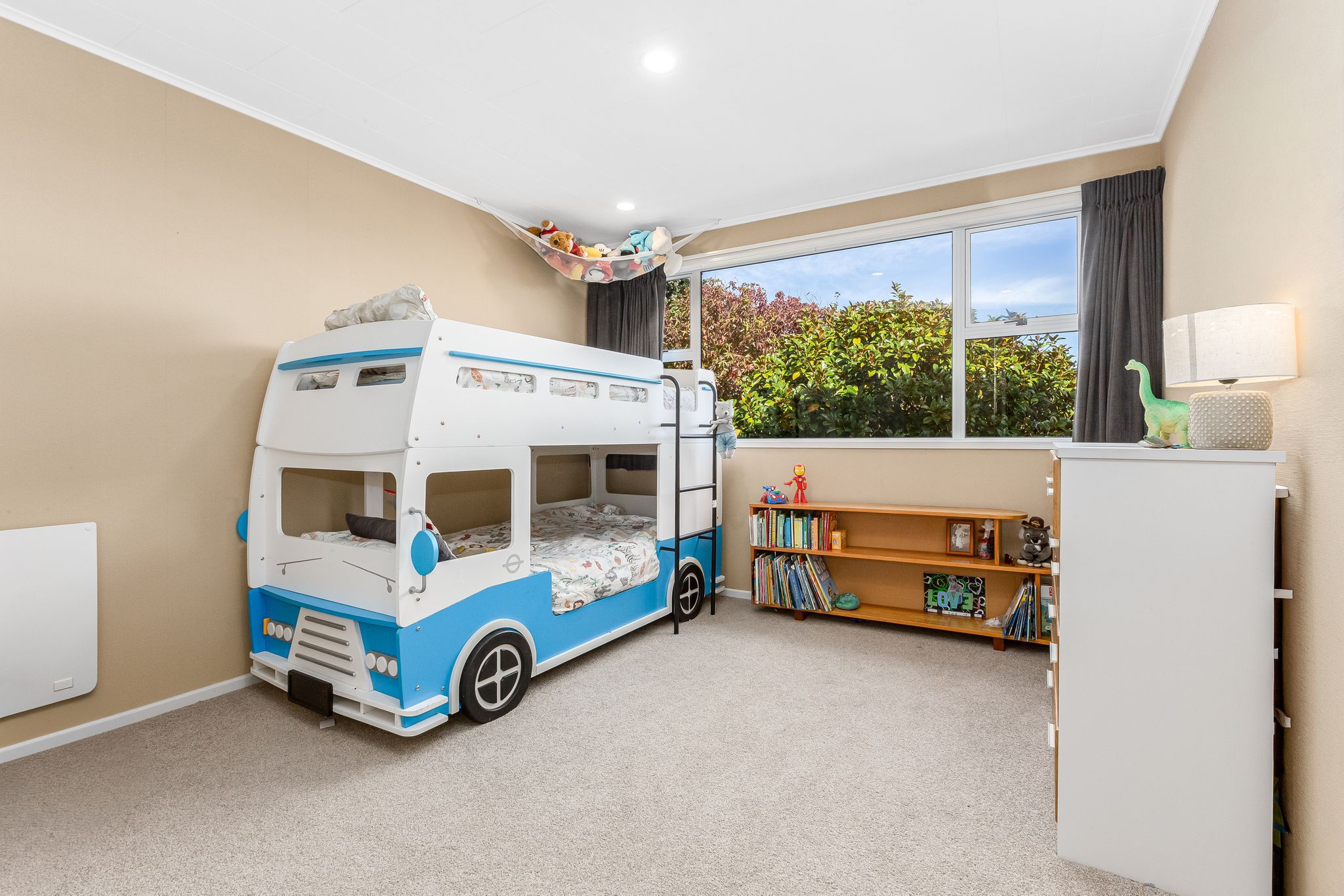  11 Spinnaker Drive, Whitby - 物件實景