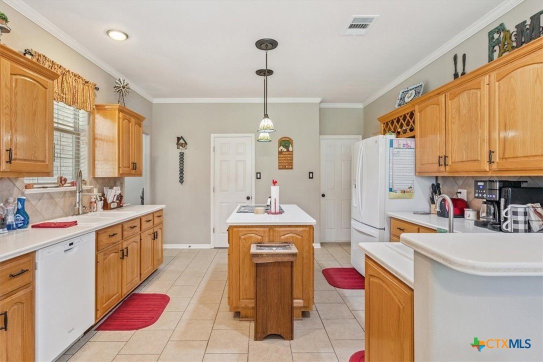 Salado, Texas, 76571, United States, 4 Bedrooms Bedrooms, ,4 BathroomsBathrooms,Residential,For Sale,1904287
