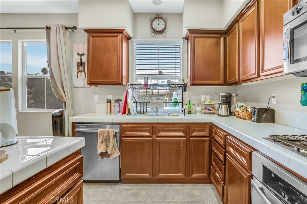 Lakewood, California, 90715, United States, 3 Bedrooms Bedrooms, ,4 BathroomsBathrooms,Residential,For Sale,1860565