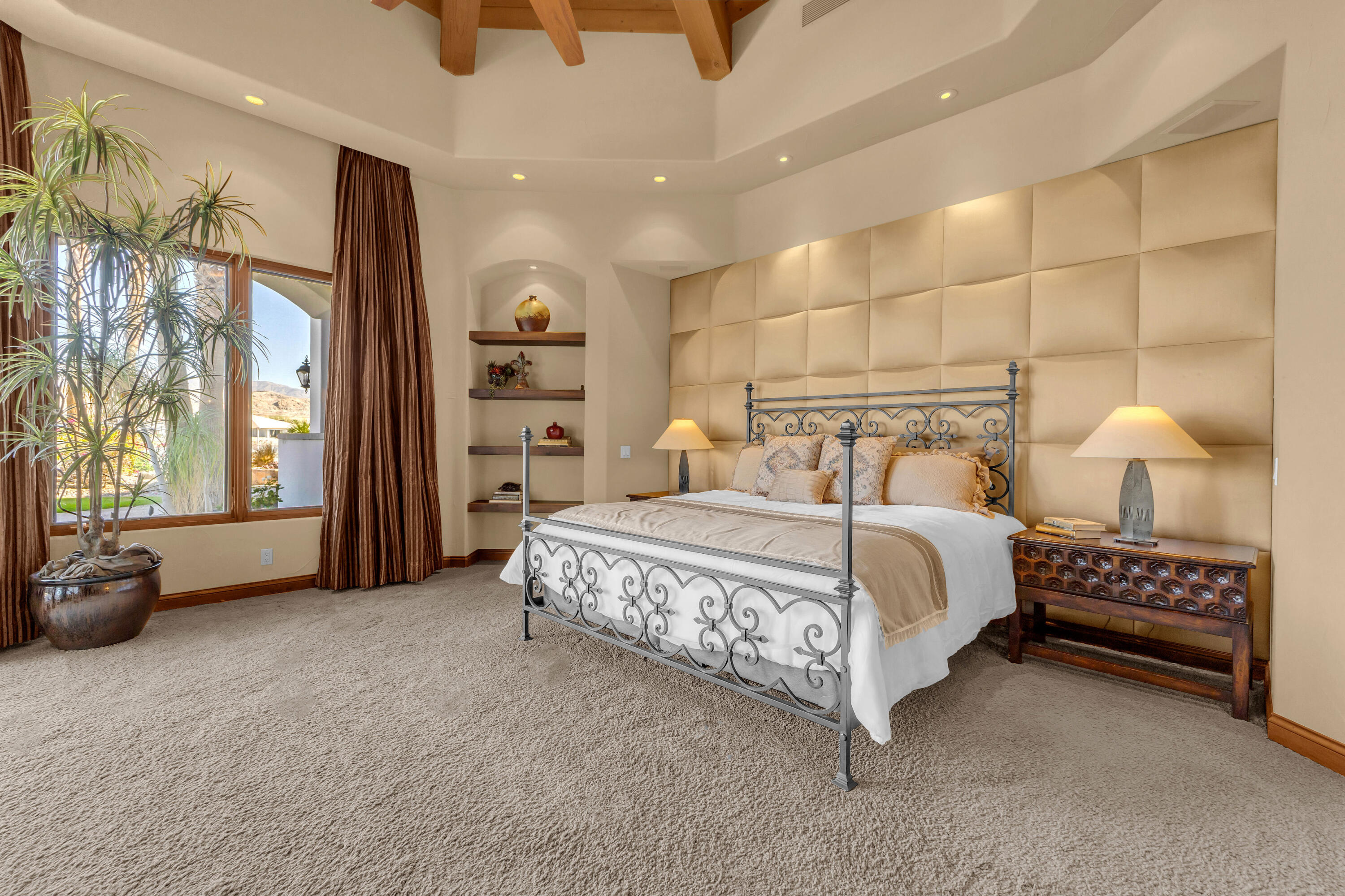 Indio, California, 92203, United States, 5 Bedrooms Bedrooms, ,4 BathroomsBathrooms,Residential,For Sale,1992835