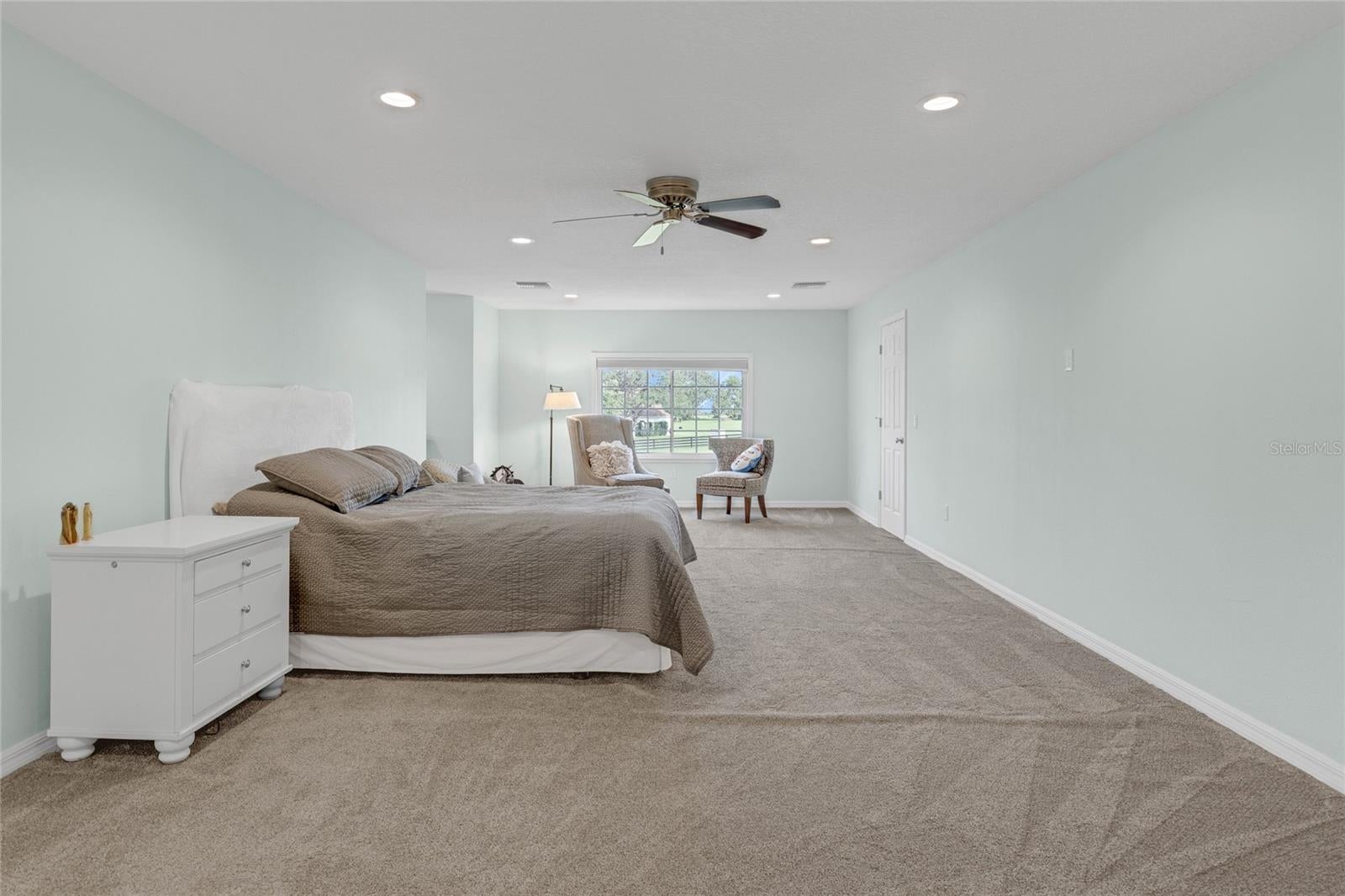 WEIRSDALE, Florida, 32195, United States, 5 Bedrooms Bedrooms, ,3 BathroomsBathrooms,Residential,For Sale,1921300
