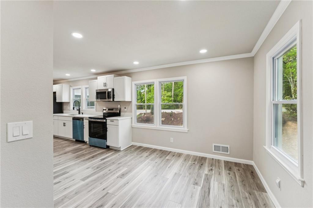 Atlanta, Georgia, 30338, United States, 3 Bedrooms Bedrooms, ,2 BathroomsBathrooms,Residential,For Sale,2037309