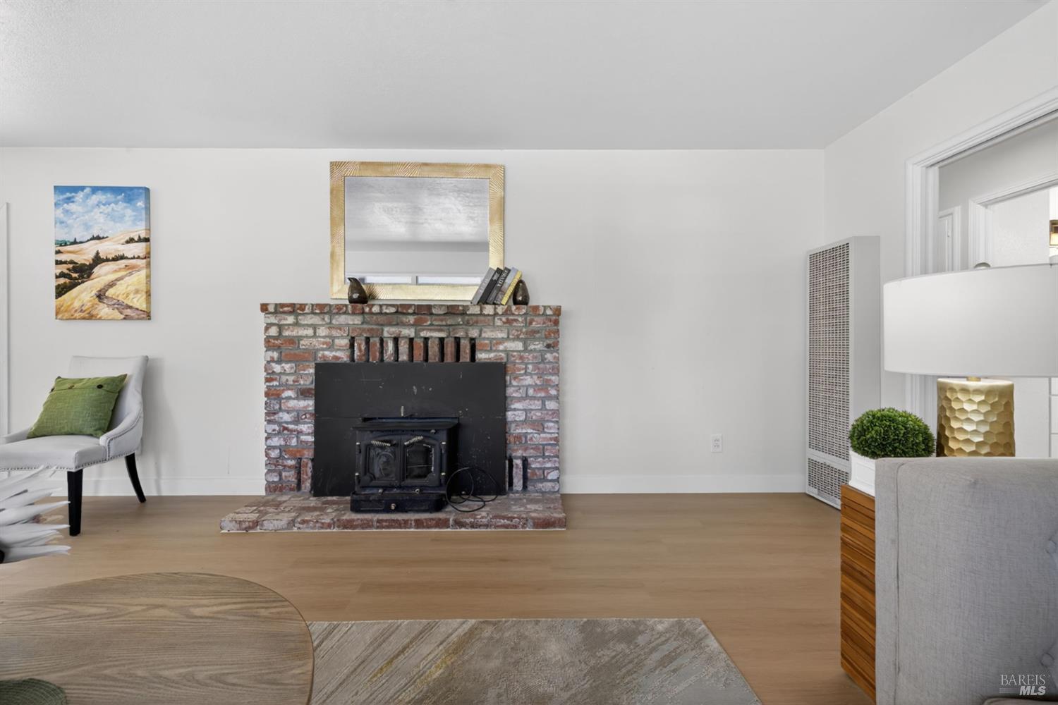Sebastopol, California, 95472, United States, 2 Bedrooms Bedrooms, ,1 BathroomBathrooms,Residential,For Sale,2048872