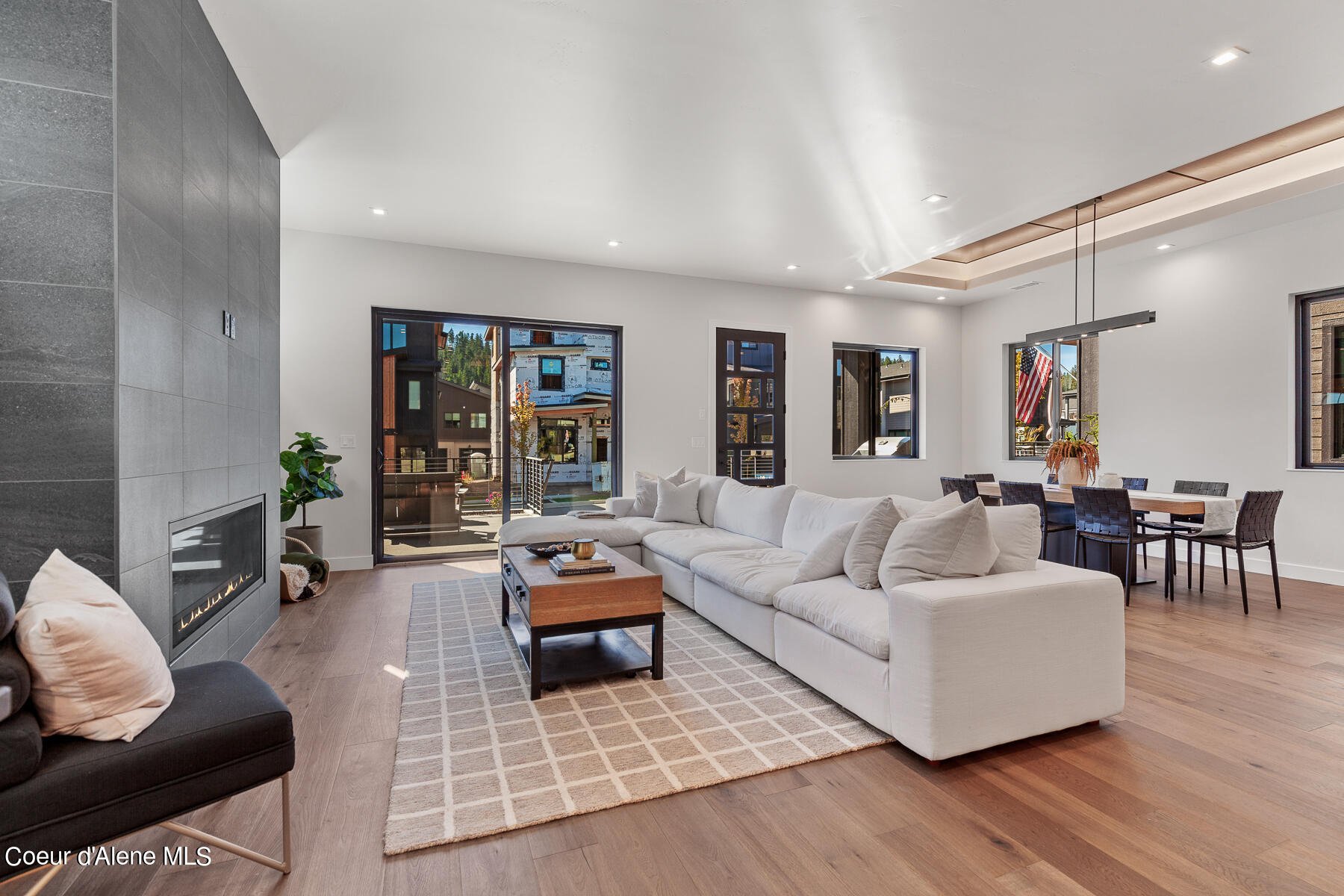 Coeur d'Alene, Idaho, 83814, United States, 3 Bedrooms Bedrooms, ,Residential,For Sale,1985771