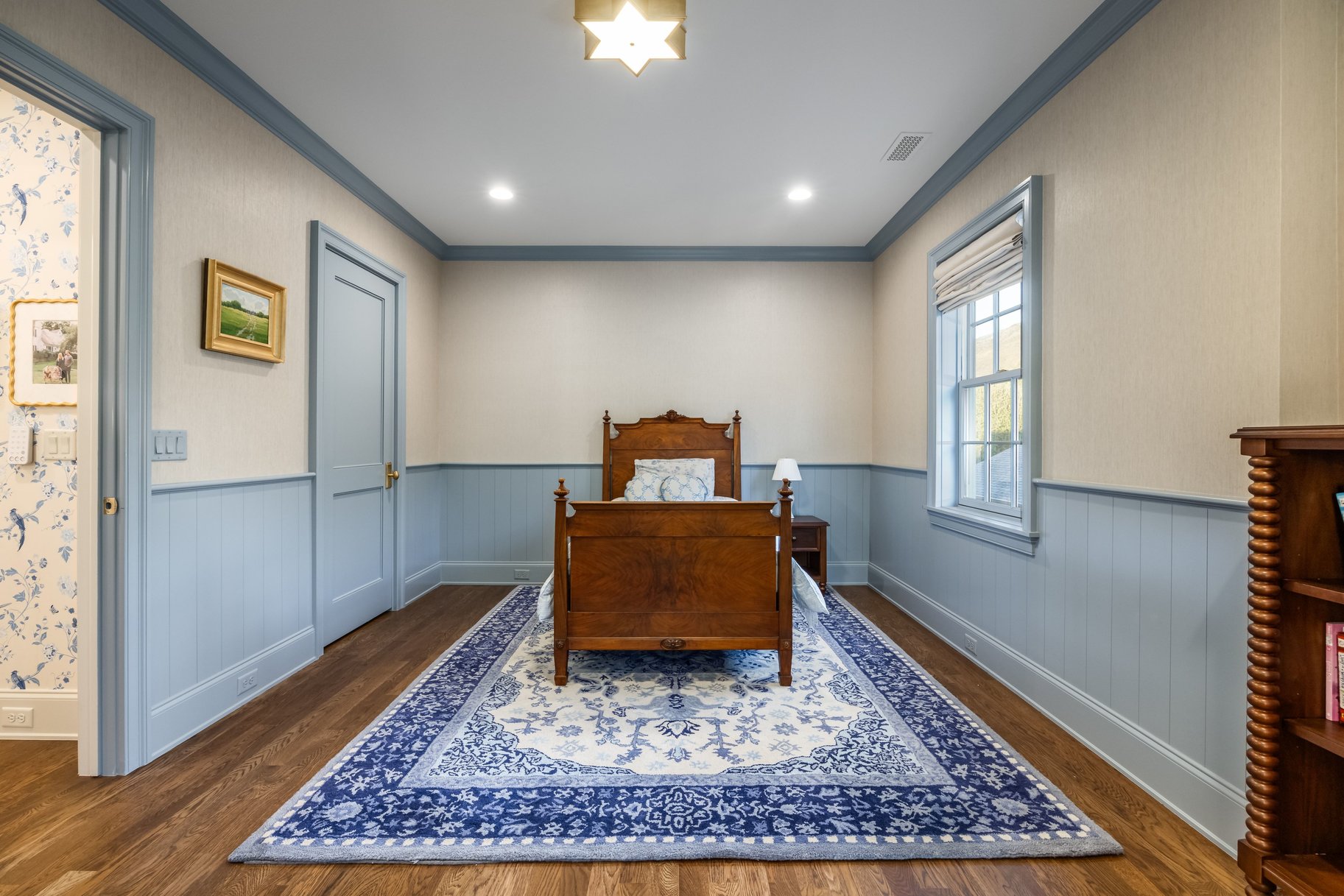  Timeless Colonial Charm Meets Refined Modern Luxury In This Storybook Retreat - 物件實景