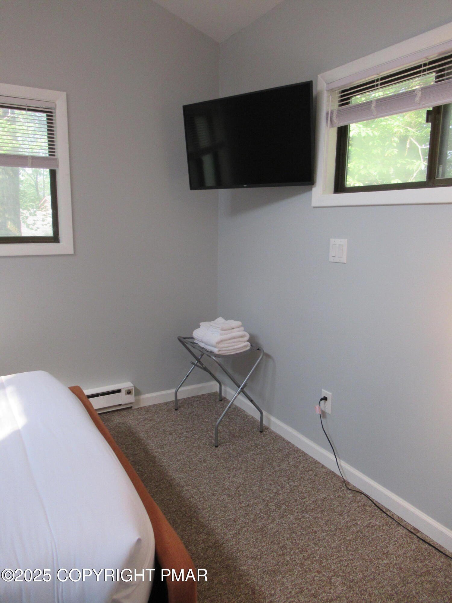 Lake Harmony, Pennsylvania, 18624, United States, 3 Bedrooms Bedrooms, ,2 BathroomsBathrooms,Residential,For Sale,1920400