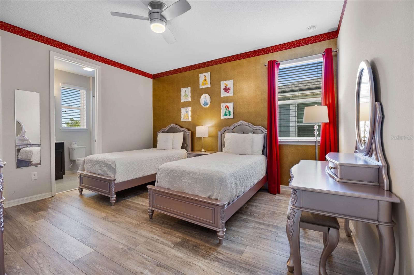 KISSIMMEE, Florida, 34747, United States, 7 Bedrooms Bedrooms, ,6 BathroomsBathrooms,Residential,For Sale,1989938