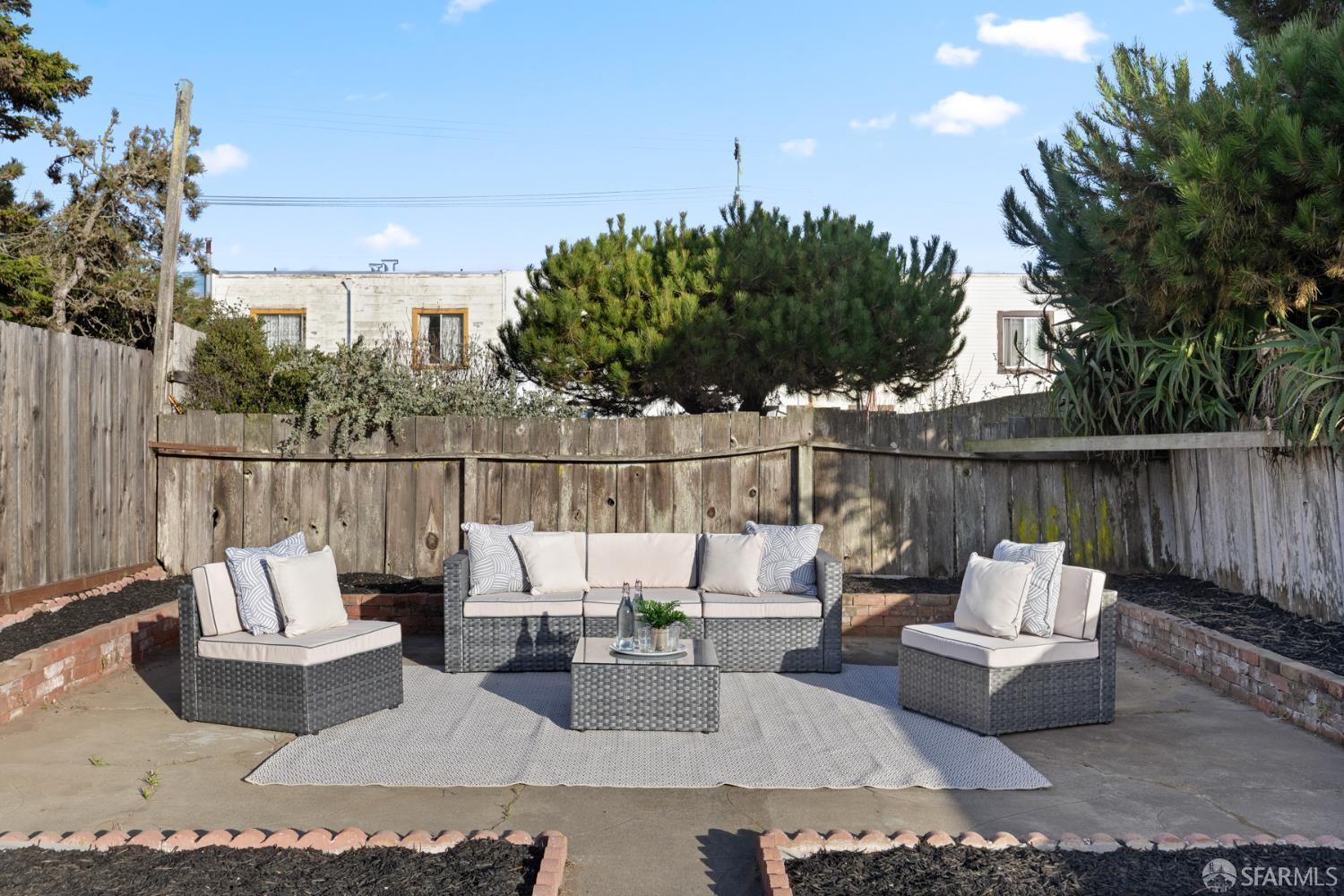 San Francisco, California, 94122, United States, 4 Bedrooms Bedrooms, ,2 BathroomsBathrooms,Residential,For Sale,1987685