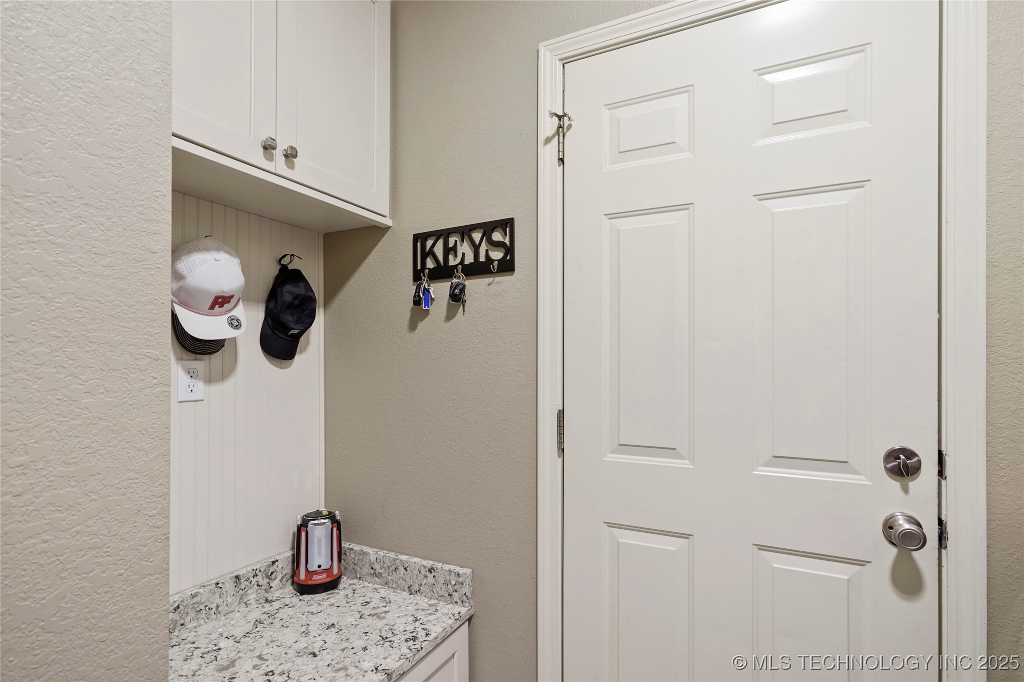 Catoosa, Oklahoma, 74015, United States, 3 Bedrooms Bedrooms, ,3 BathroomsBathrooms,Residential,For Sale,1987944