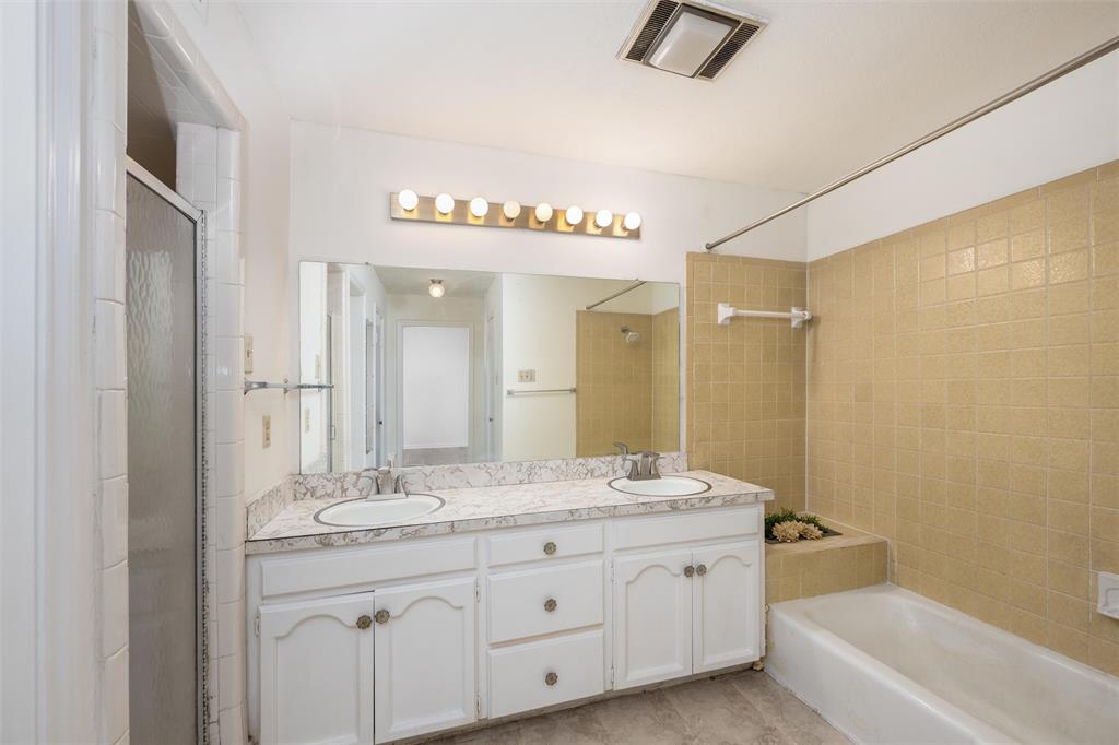Dallas, Texas, 75229, United States, 6 Bedrooms Bedrooms, ,6 BathroomsBathrooms,Residential,For Sale,1940404