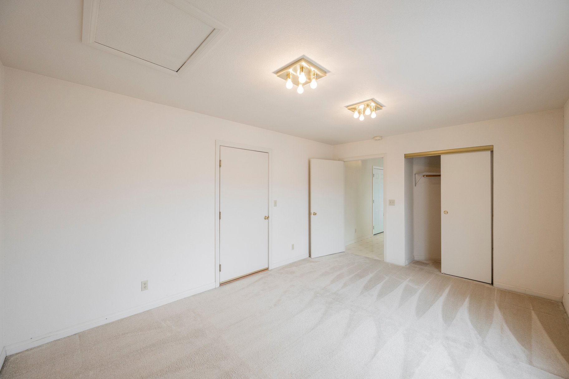  Rare Half Acre Opportunity in Henderson HOA, RV Hookups, Endless Potential - 物件實景