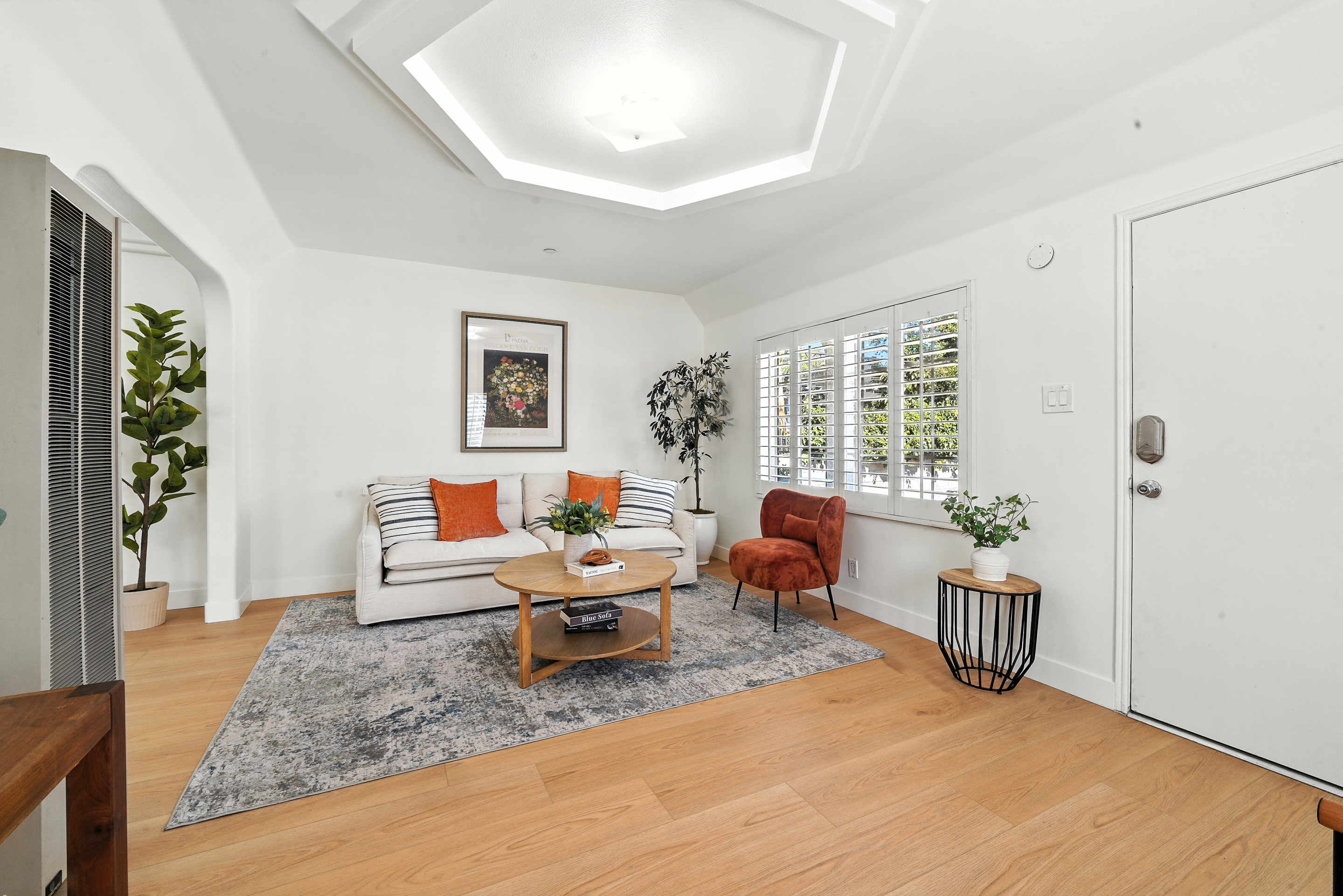 Los Angeles, California, 90042, United States, 3 Bedrooms Bedrooms, ,3 BathroomsBathrooms,Residential,For Sale,1909729