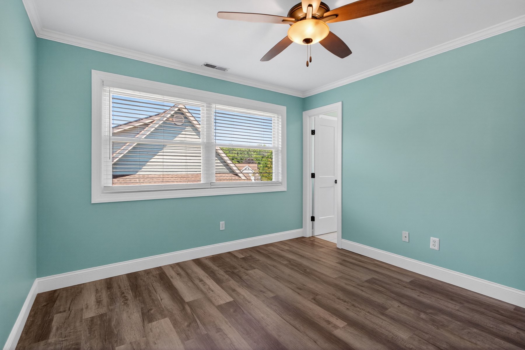 18609 Broadfield Drive - 物件實景