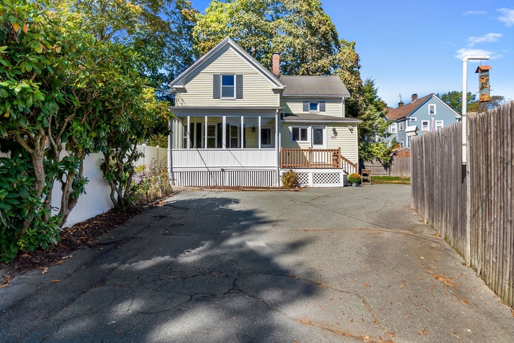 Danvers, Massachusetts, 01923, United States, 3 Bedrooms Bedrooms, ,2 BathroomsBathrooms,Residential,For Sale,1961662