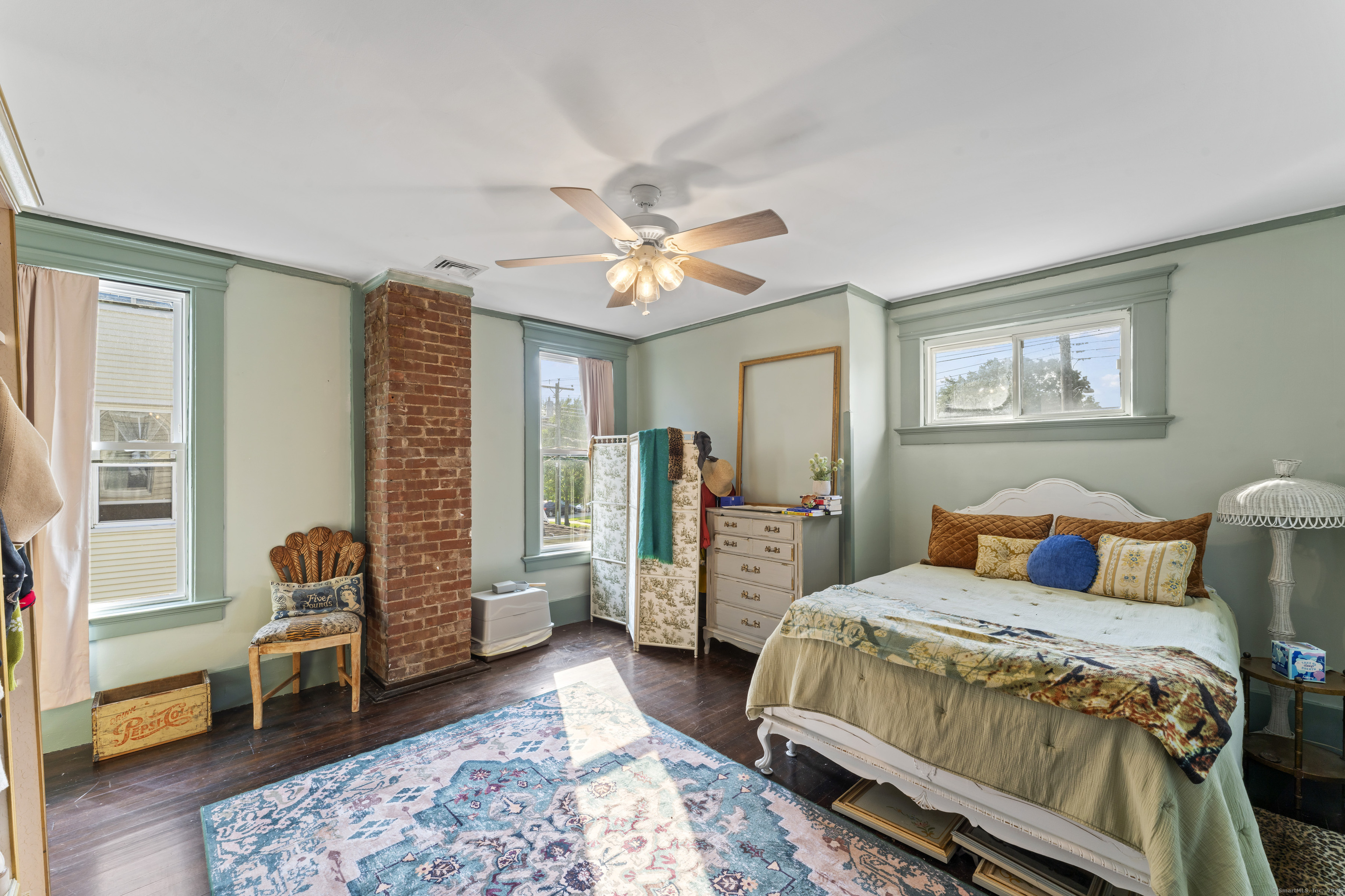 West Haven, Connecticut, 06516, United States, 5 Bedrooms Bedrooms, ,2 BathroomsBathrooms,Residential,For Sale,1858012