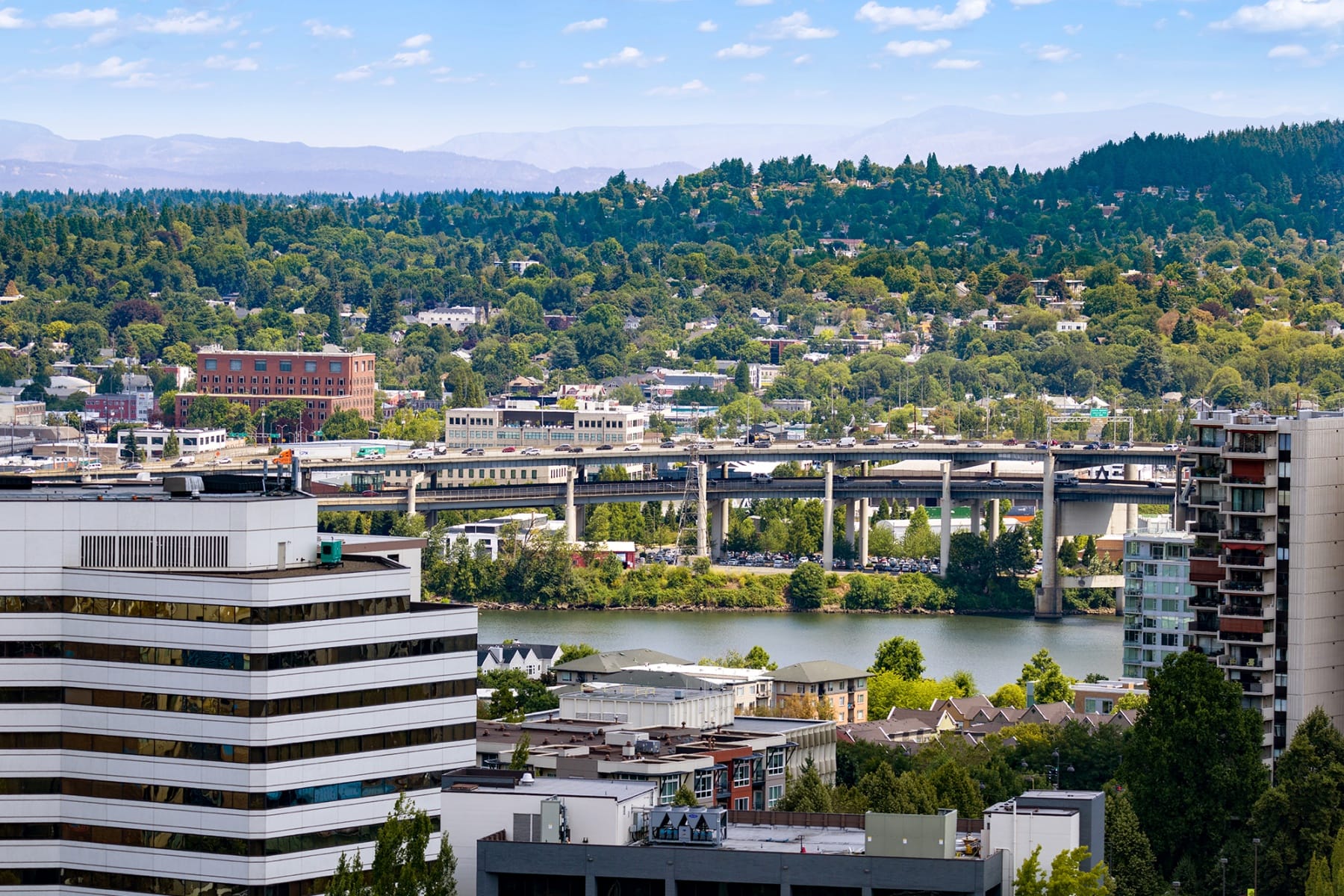  2206 SW HOFFMAN AVE Portland, OR 97201 - 物件實景