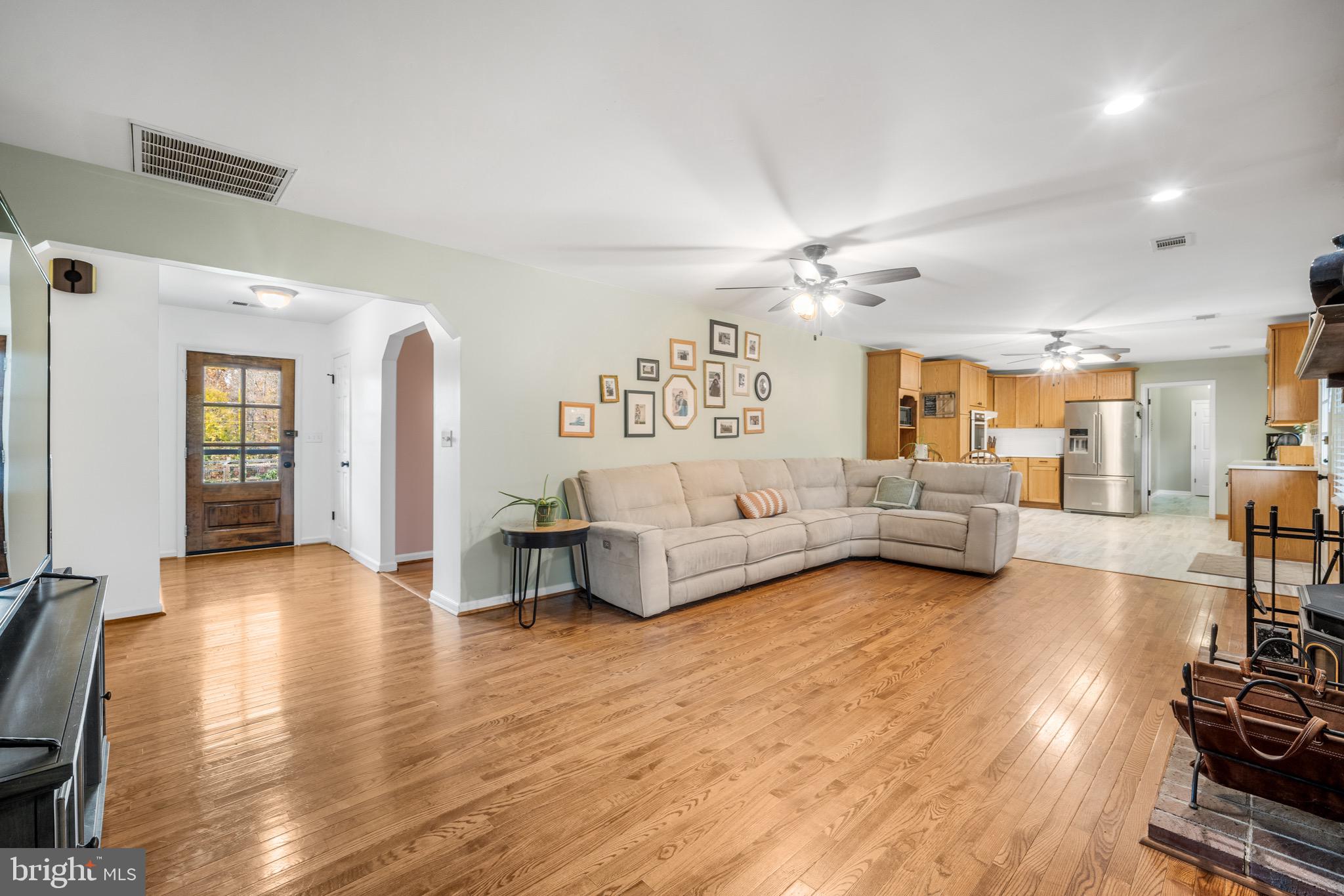 Stafford, Virginia, 22556, United States, 3 Bedrooms Bedrooms, ,2 BathroomsBathrooms,Residential,For Sale,1987062