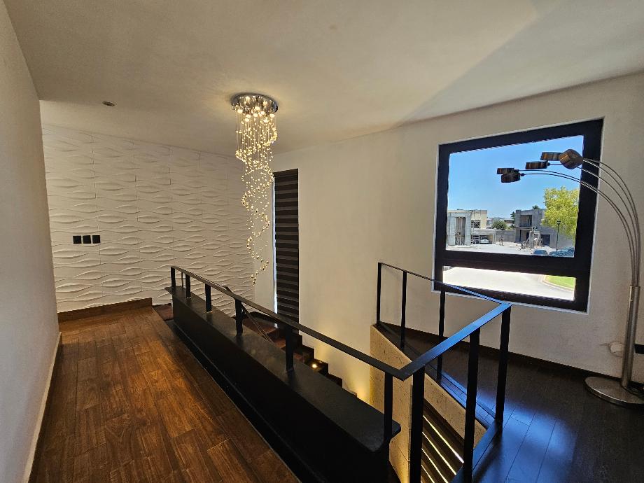 Torreón, Coahuila de Zaragoza, 27105, Mexico, 3 Bedrooms Bedrooms, ,6 BathroomsBathrooms,Residential,For Sale,1994630