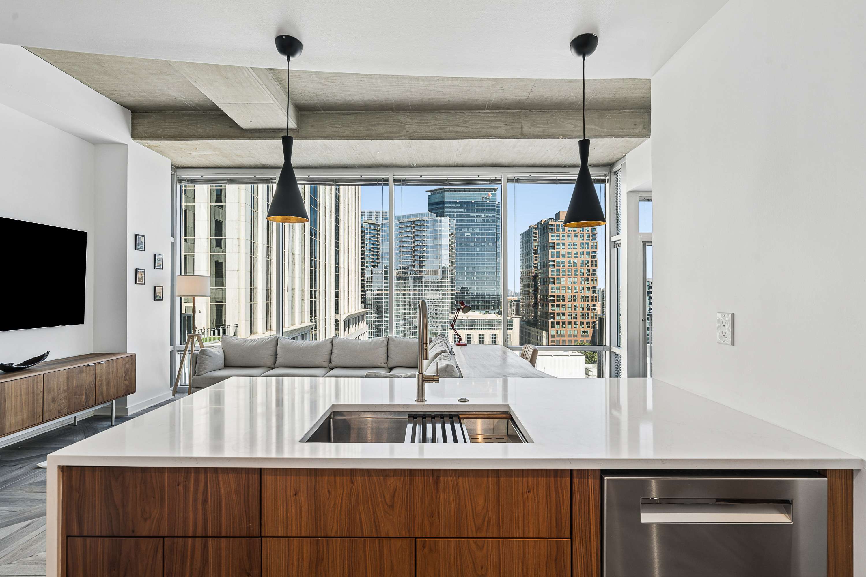  Beautifully Renovated Corner Residence at Metropolis North - 物件實景