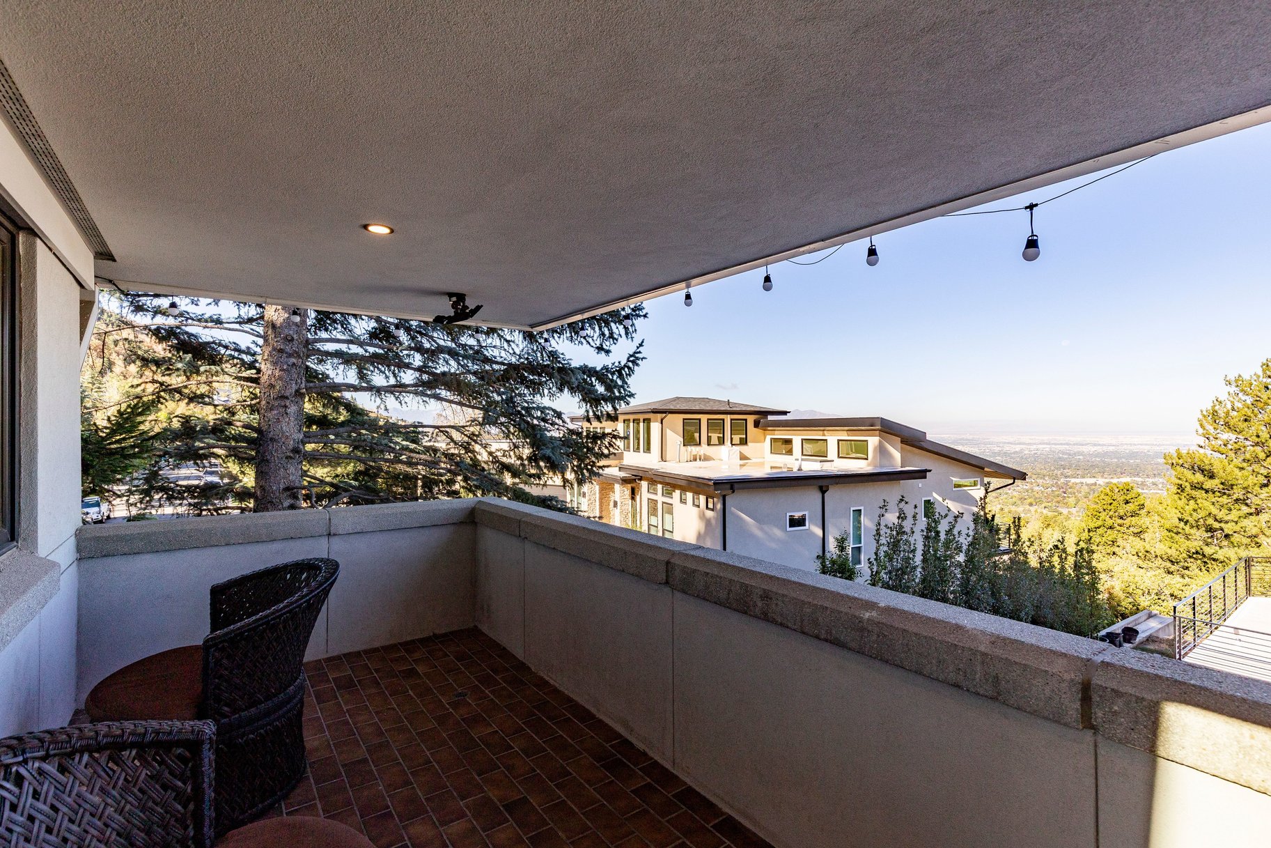  An Extraordinary Estate Above the Valley - 物件實景
