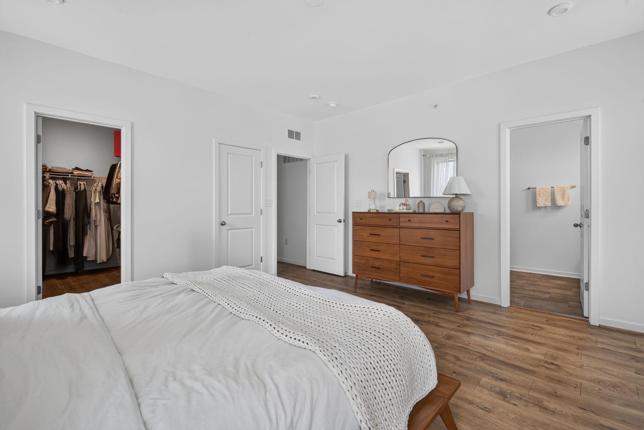  20980 Bluebird Square, Sterling, VA, 20165 - 物件實景