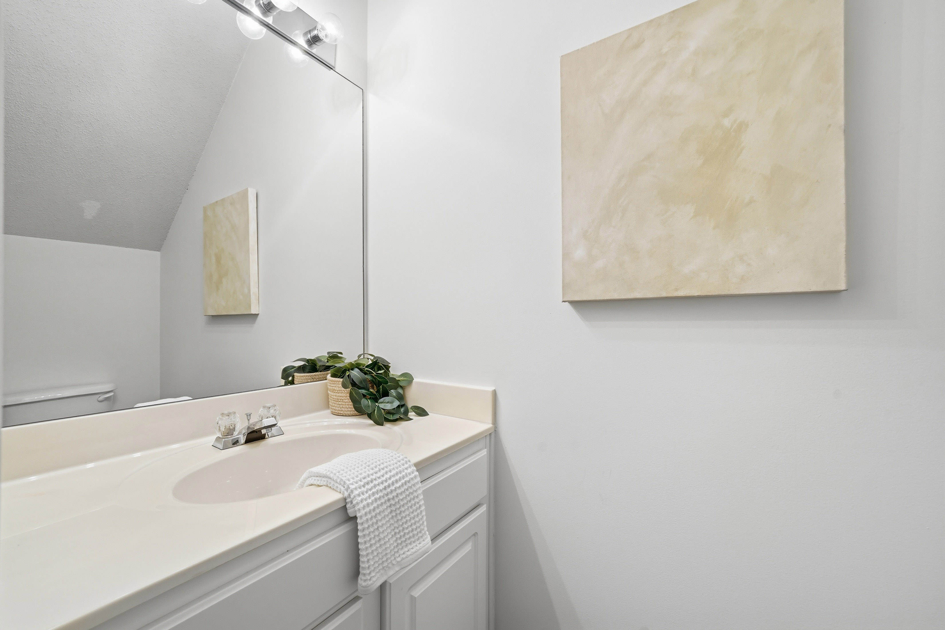  Beautifully Maintained Townhome in Sought-After Creekside at Mansell - 物件實景