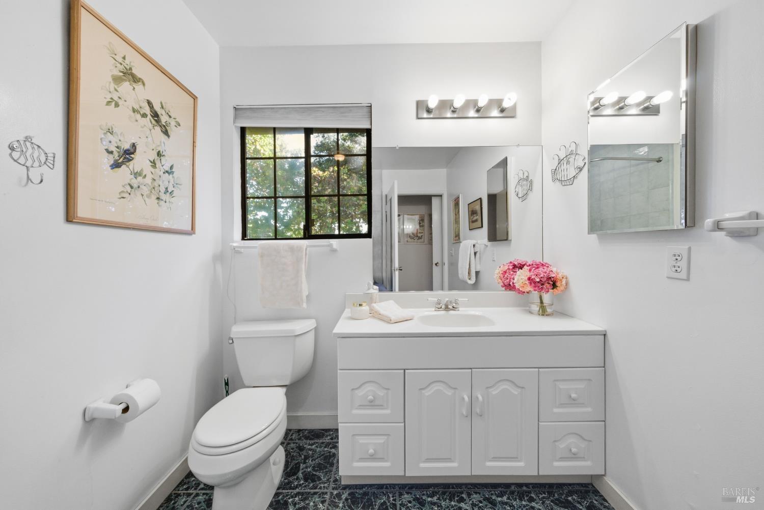 Sonoma, California, 95476, United States, 2 Bedrooms Bedrooms, ,2 BathroomsBathrooms,Residential,For Sale,2001953