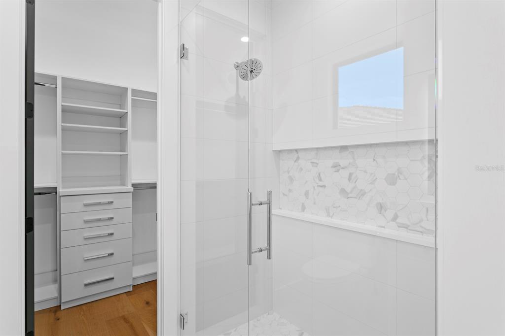 St Petersburg, Florida, 33703, United States, 5 Bedrooms Bedrooms, ,6 BathroomsBathrooms,Residential,For Sale,1856126