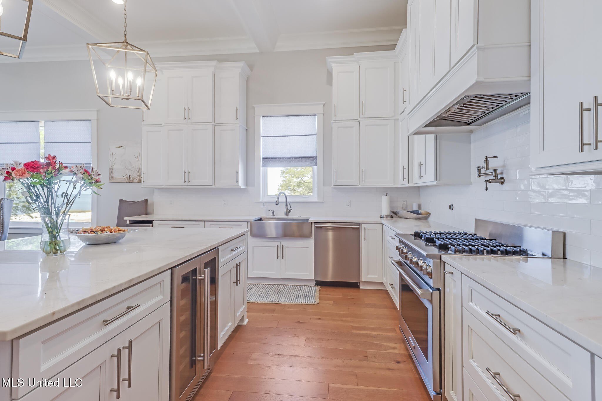 Gulfport, Mississippi, 39501, United States, 5 Bedrooms Bedrooms, ,4 BathroomsBathrooms,Residential,For Sale,1983145