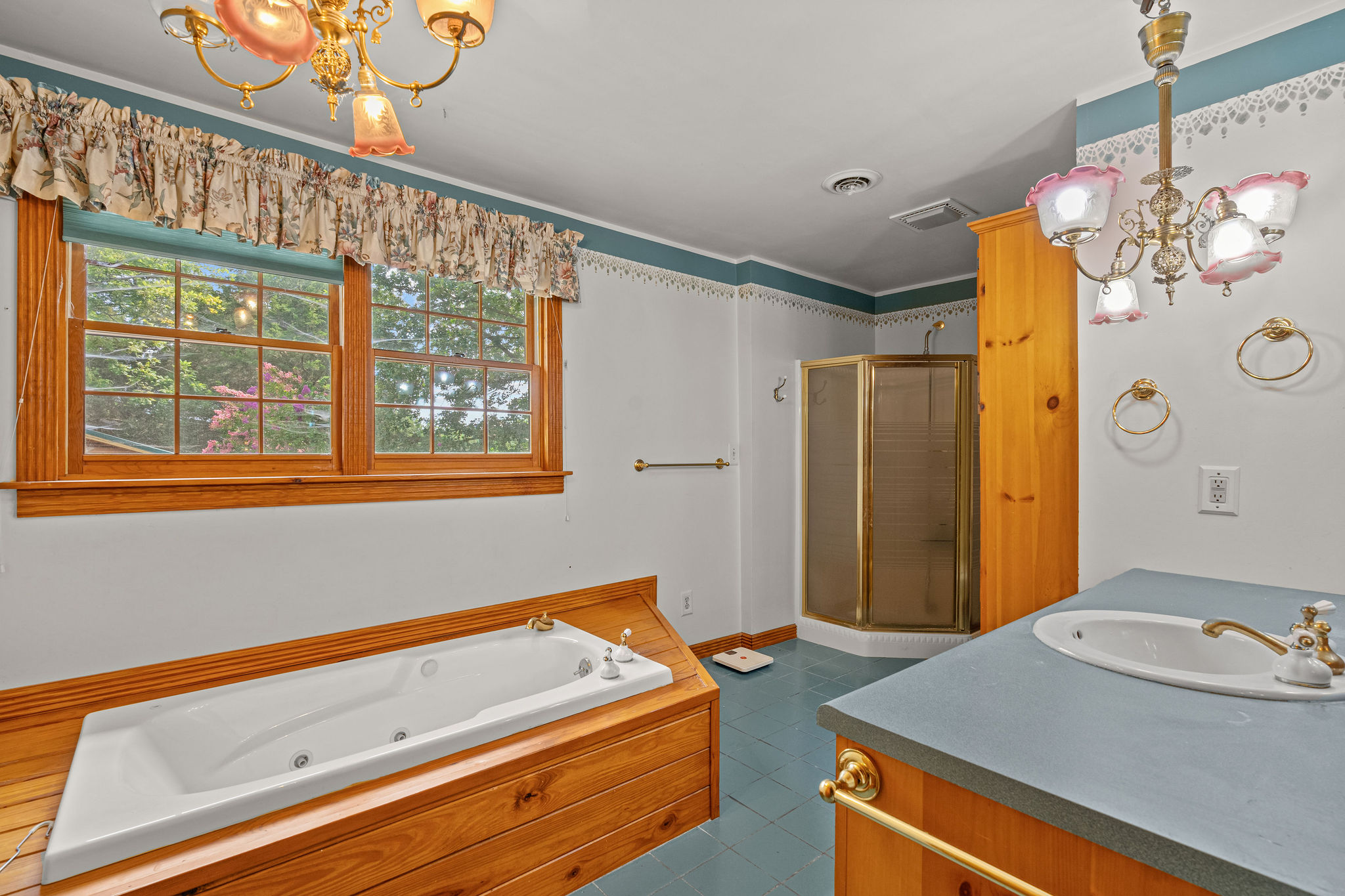 Dandridge, Tennessee, 37725, United States, 2 Bedrooms Bedrooms, ,2 BathroomsBathrooms,Residential,For Sale,1928860