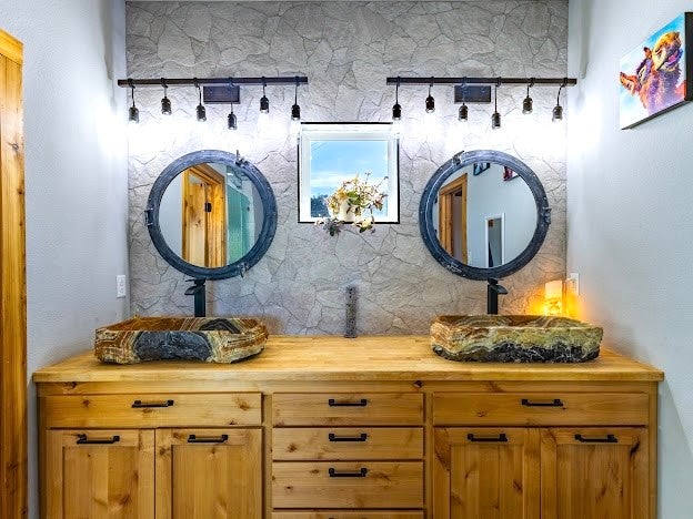 Possum Kingdom Lake, Texas, 76450, United States, 3 Bedrooms Bedrooms, ,4 BathroomsBathrooms,Residential,For Sale,2008180