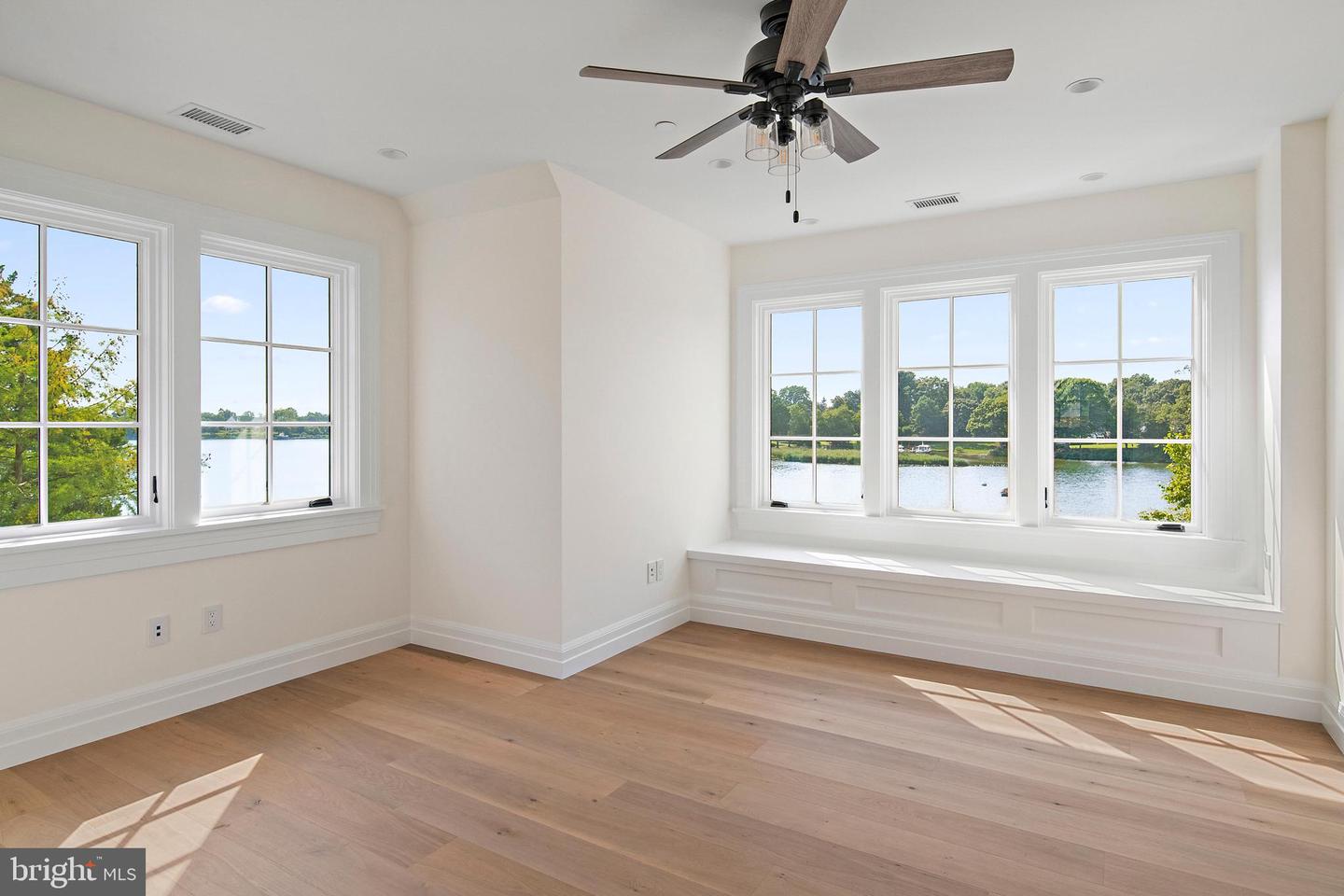Annapolis, Maryland, 21403, United States, 4 Bedrooms Bedrooms, ,6 BathroomsBathrooms,Residential,For Sale,1940452
