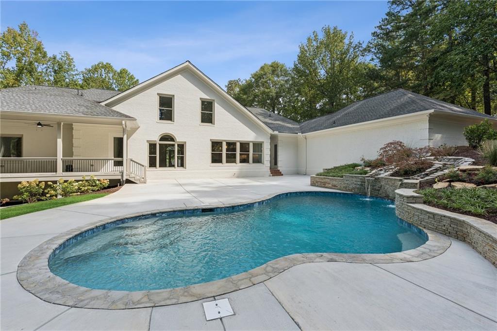 Alpharetta, Georgia, 30004, United States, 5 Bedrooms Bedrooms, ,7 BathroomsBathrooms,Residential,For Sale,1978962