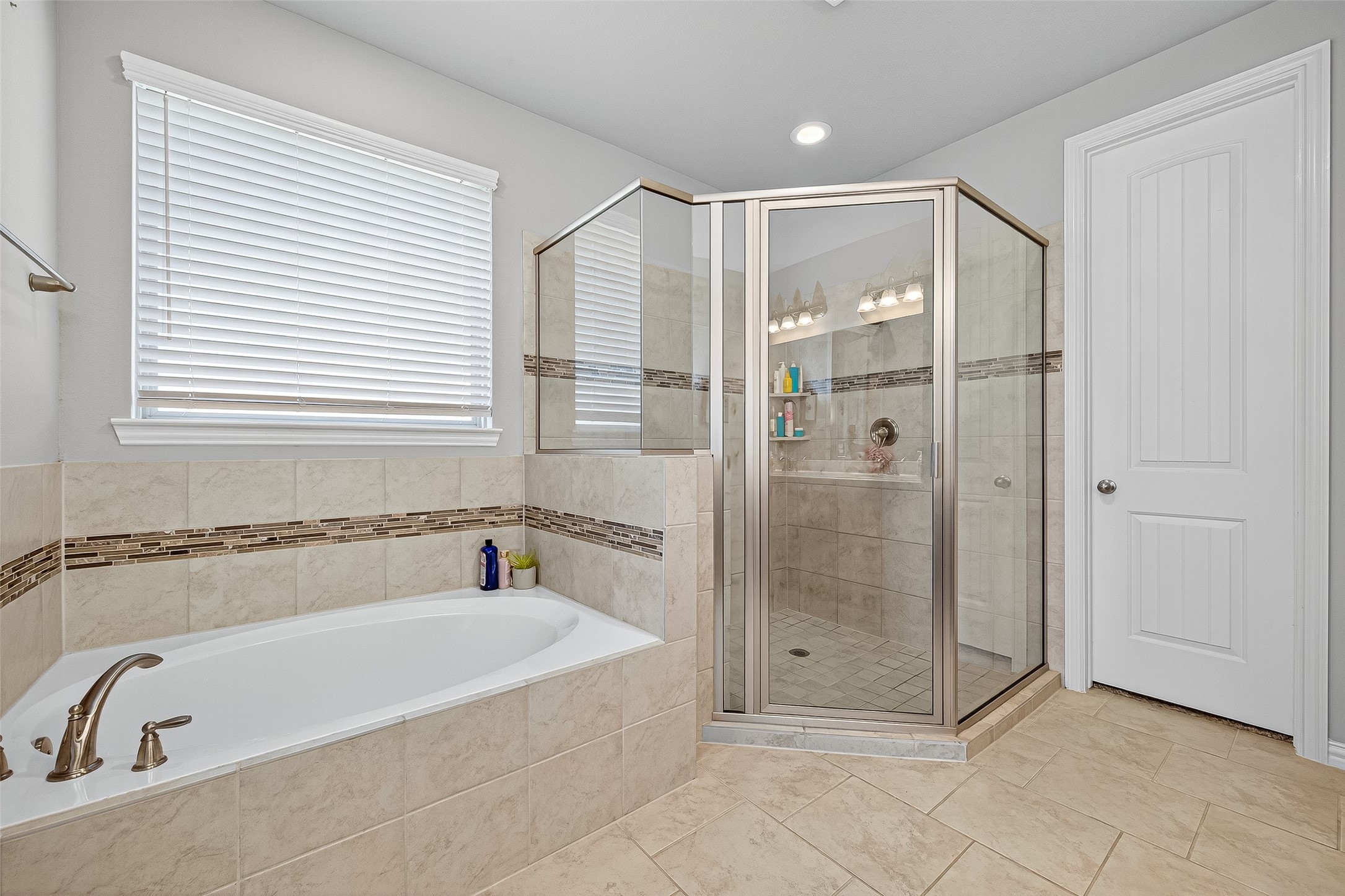 Tomball, Texas, 77375, United States, 4 Bedrooms Bedrooms, ,4 BathroomsBathrooms,Residential,For Sale,1919595